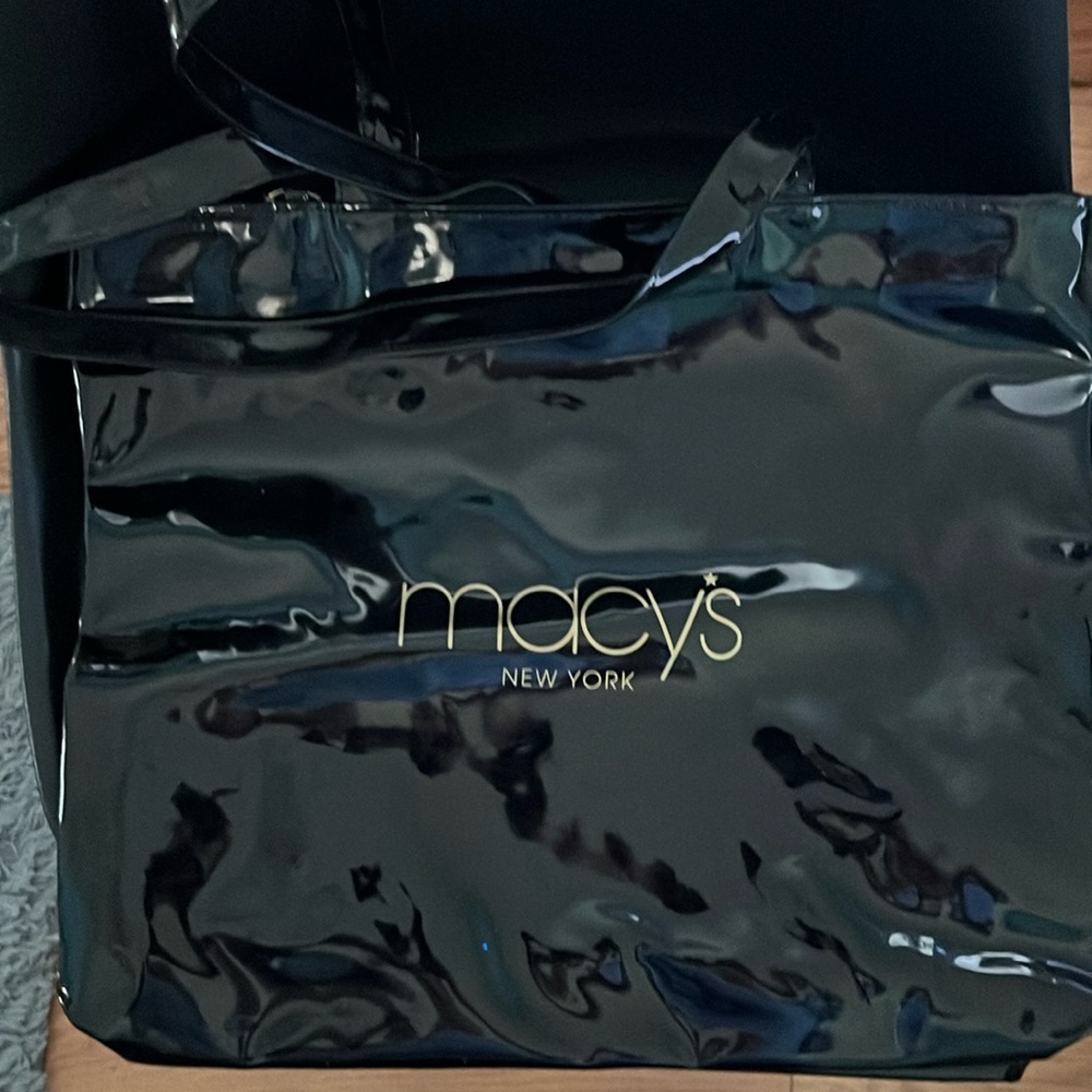 Macy’s large hand bag